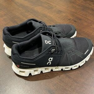 On Running Cloud 5 Shoes